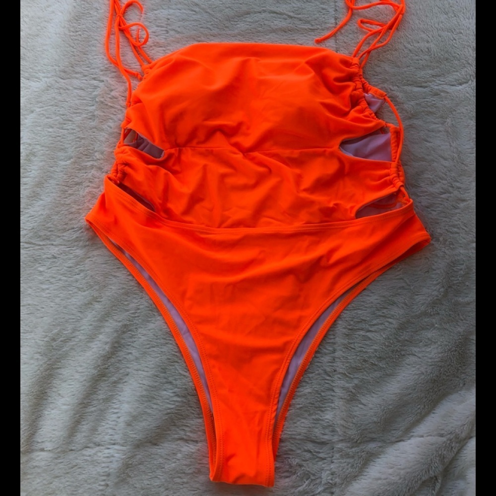 SHEIN NWOT Swimsuit 😎🌞